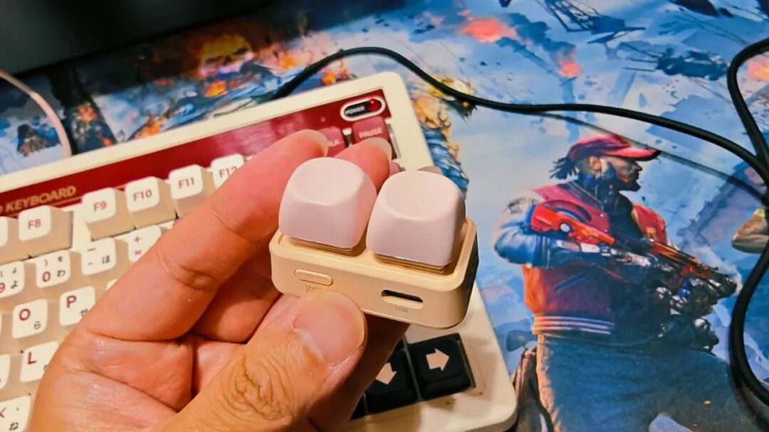 射击游戏脚踏板走红玩家外设新玩法