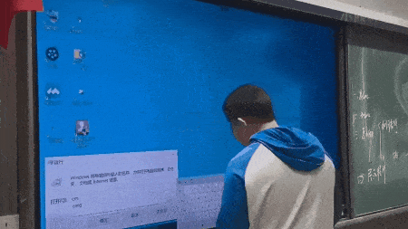 嘉豪梗爆火背后，二次元校园热梗再翻红