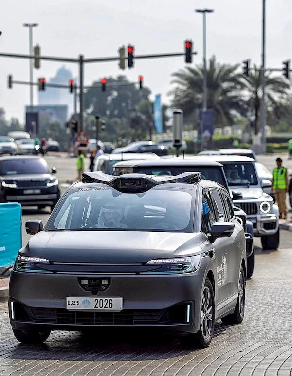 迪拜王储首乘百度萝卜快跑，Uber战略合作背后：中国无人车出海大揭秘